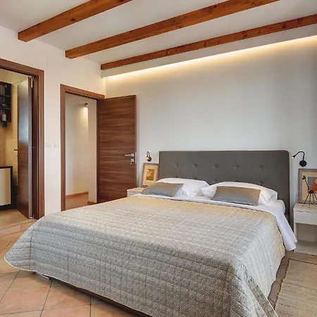 Holiday home 4 Bedroom In