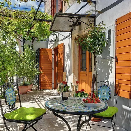 Holiday home 4 Bedroom In *