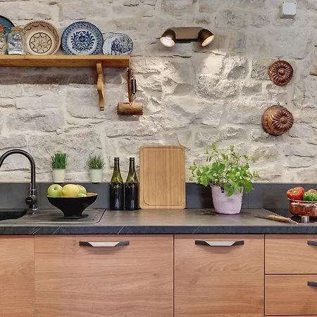 4 Bedroom Awesome In Nyaraló *