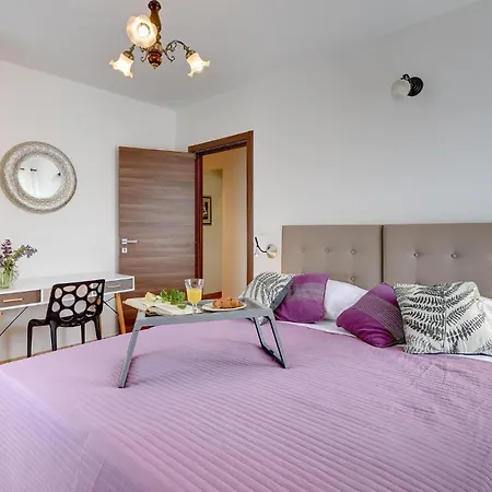 4 Bedroom Awesome In Nyaraló