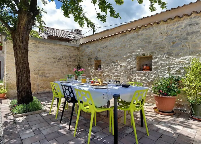 Gorgeous In With Wifi *