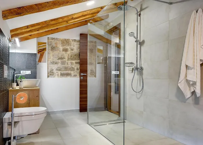 Vakantiehuis Gorgeous In With Wifi Krnica