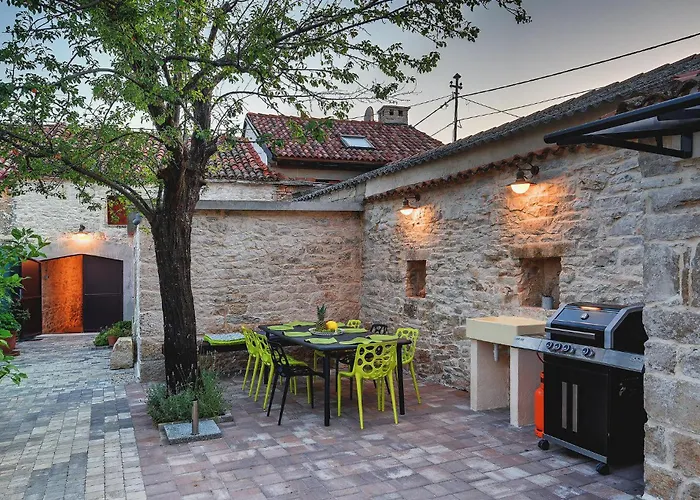 Gorgeous In With Wifi *